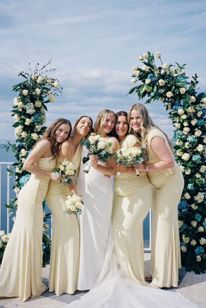 The bride and her bridesmaids at Villa Antiche Mura